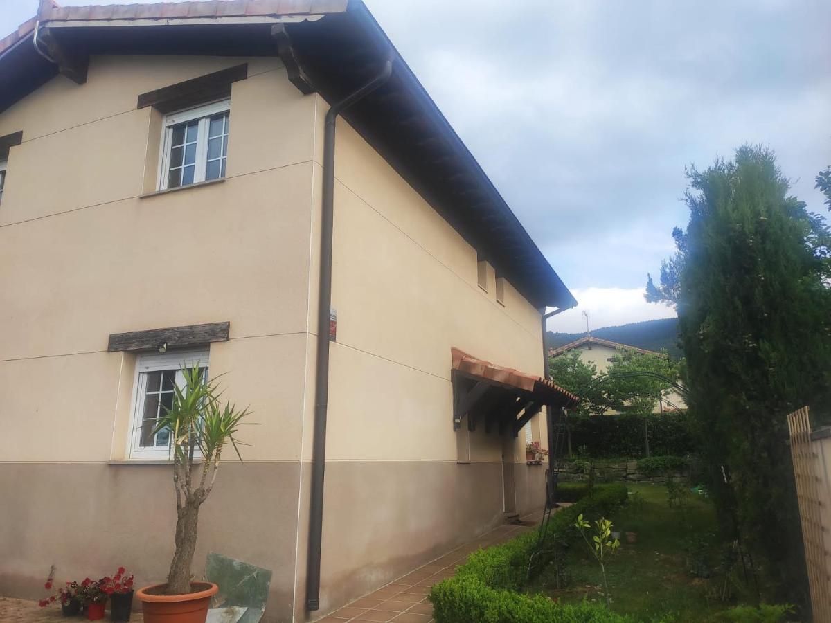 Vivienda El Olivo Con Piscina Privada Y Jardin. Villa Ayegui Bagian luar foto