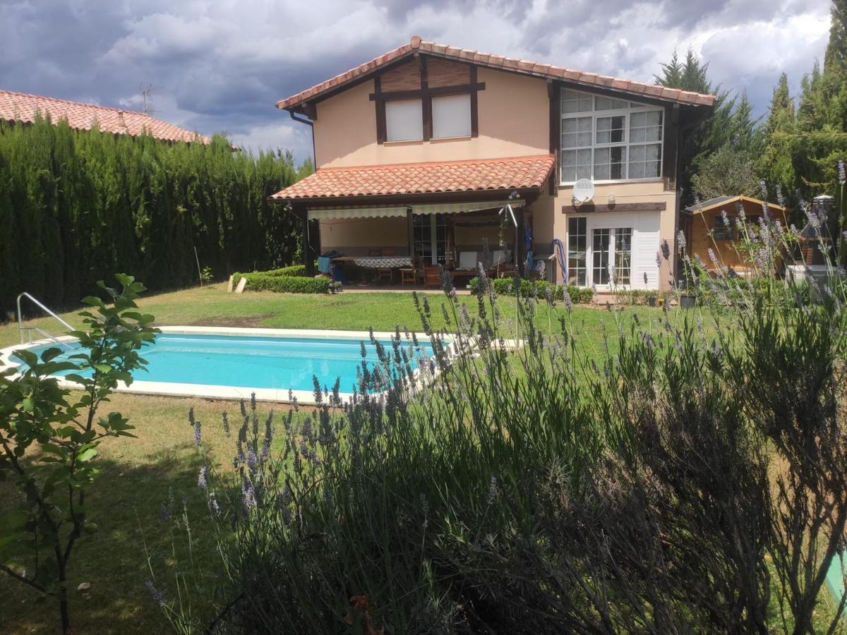 Vivienda El Olivo Con Piscina Privada Y Jardin. Villa Ayegui Bagian luar foto