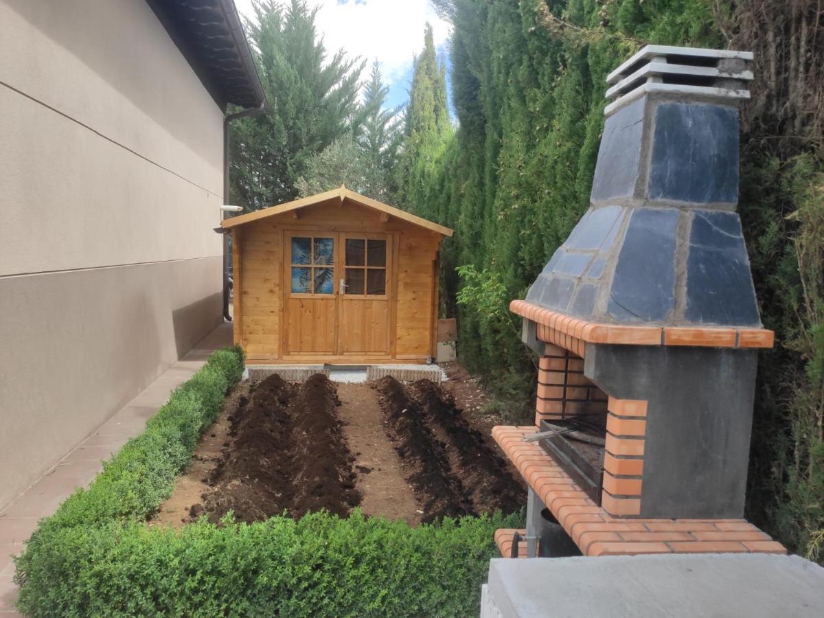 Vivienda El Olivo Con Piscina Privada Y Jardin. Villa Ayegui Bagian luar foto